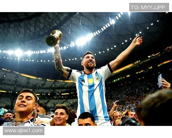 追寻荣耀之路成就最高足球明星的奋斗与梦想