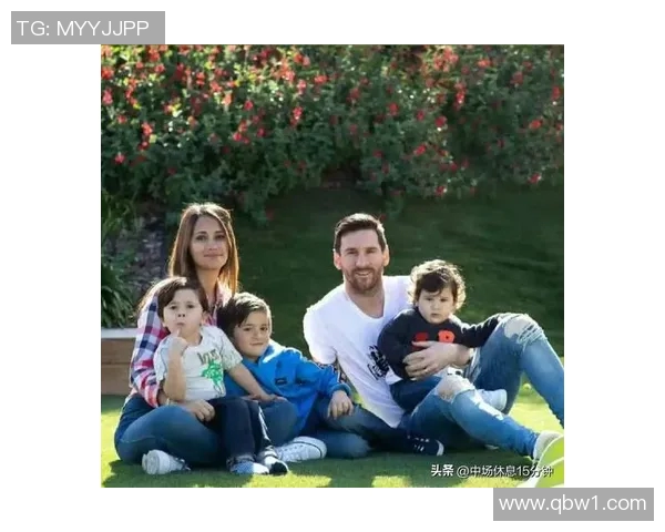 外国情侣抽足球明星的浪漫故事与他们的爱情旅程